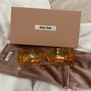 Miu miu trendy sunnies